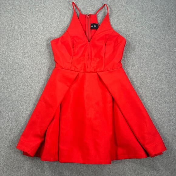 Do + Be Red Flare Cocktail Party Mini Dress Size Medium V-Neck Sleeveless - Picture 1 of 8